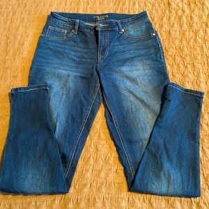 Maurices High-Rise Jegging M-R.